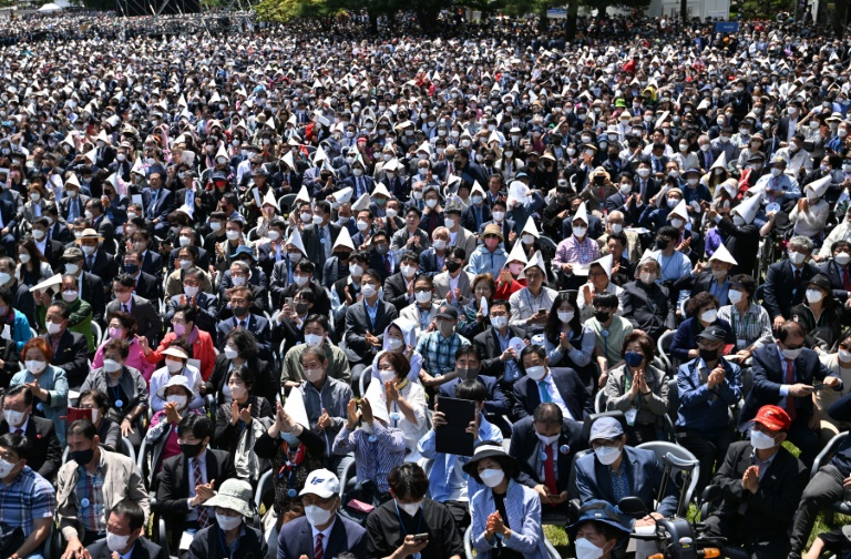 The public attends the inauguration ceremony of the new South Korean President Yoon Suk-yeol, on May 10, 2022 in Seoul (POOL/AFP - JUNG YEON-JE)