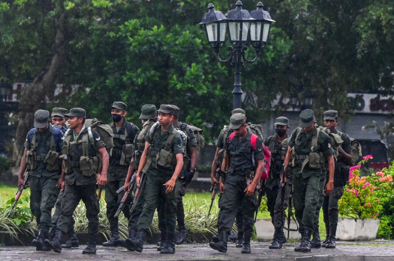 Soldiers on patrol in Colombo on May 13, 2022, Sri Lanka (AFP - ISHARA S. KODIKARA)