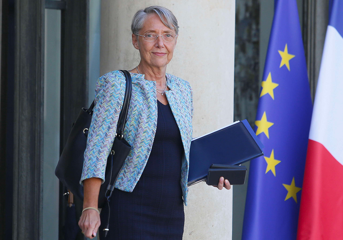 Élisabeth Borne facing the « glass cliff »: « she is expected at the turn » – Elle