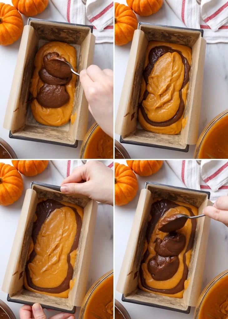 Le processus étape par étape d'assemblage du gâteau marbré à la citrouille et de création de l'effet marbré.